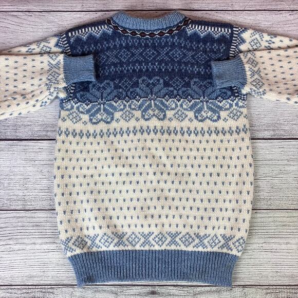 Vintage Dale of Norway Wool Clasp Sweater - Picture 6 of 6